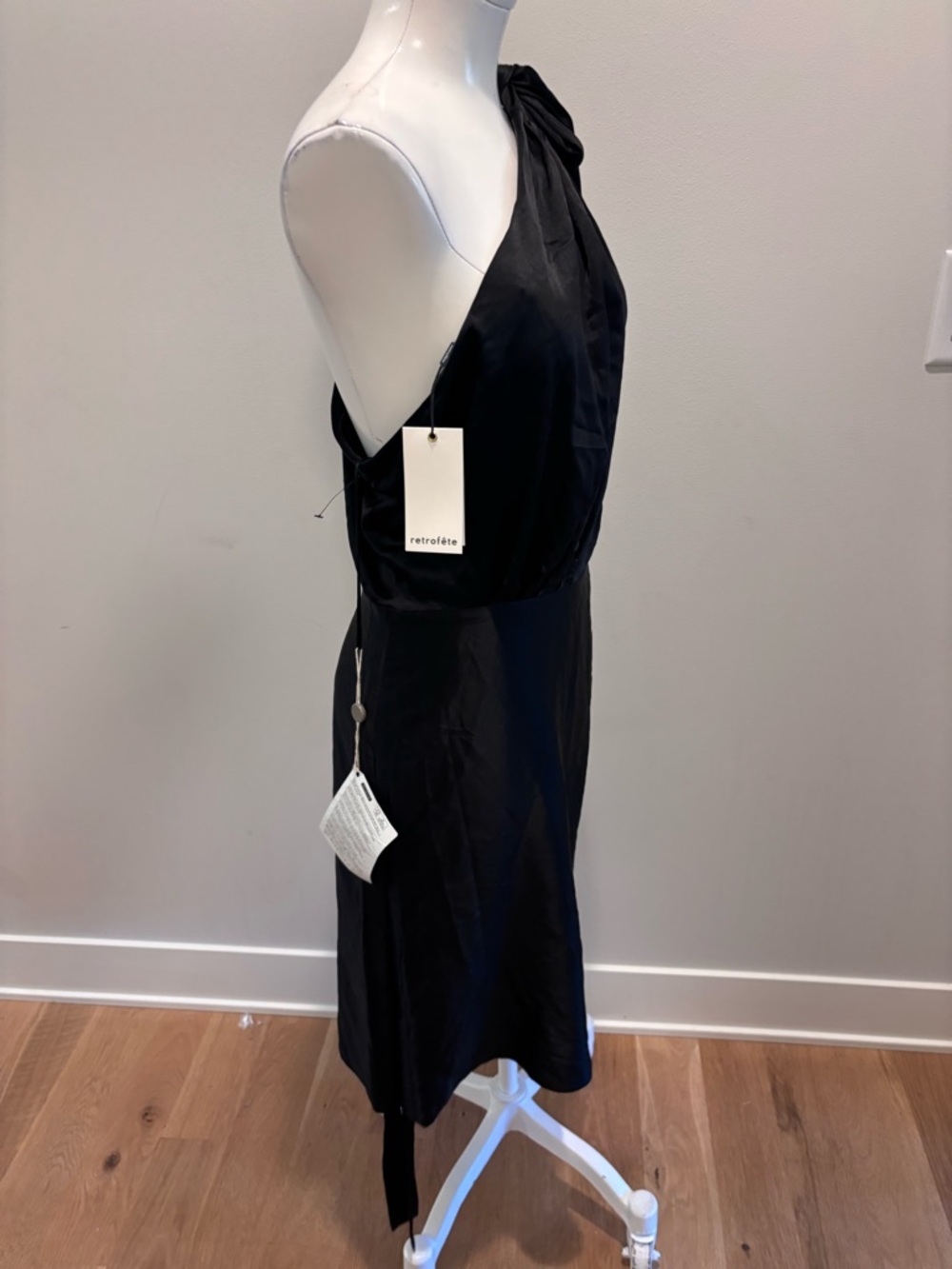 Retrofete Black One-Shoulder Asymmetrical Satin Mini Dress - Picture 5 of 9